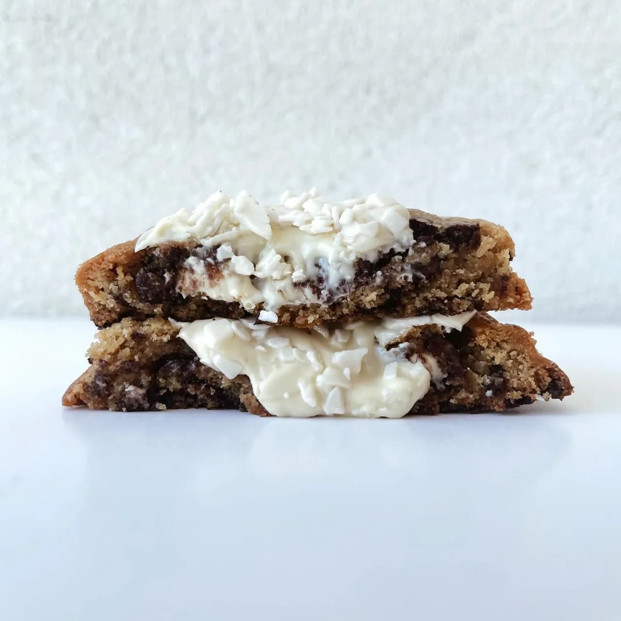 Bolacha recheada de chocolate branco
